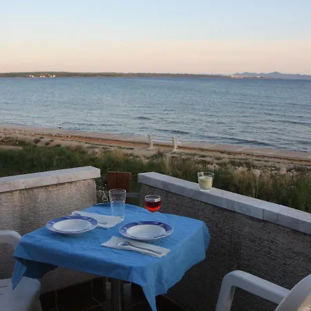Elegant Holiday In Privlakaw With Garden Holiday home Privlaka (Zadar)