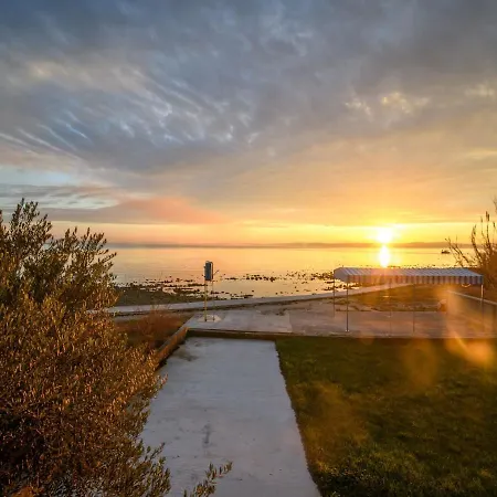 Elegant Holiday In Privlakaw With Garden Casa vacanze