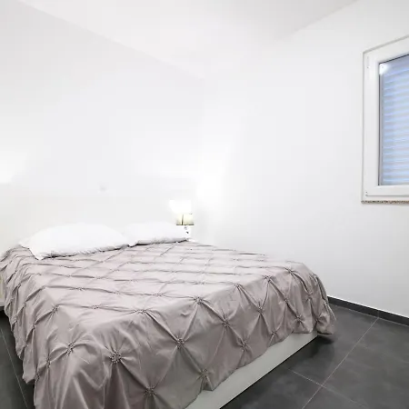 Casa vacanze Elegant Holiday In Privlakaw With Garden