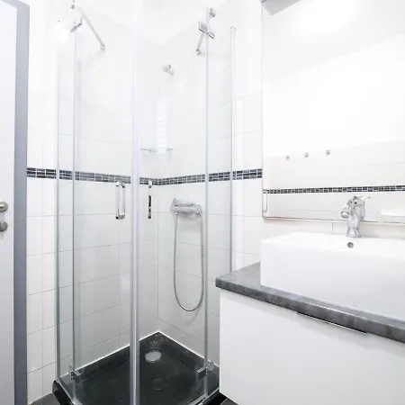 Holiday home Elegant Holiday In Privlakaw With Garden *