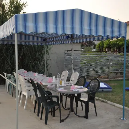 Feriehus Elegant In Privlakaw With Garden Privlaka (Zadar)