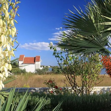 Elegant Holiday In Privlakaw With Garden