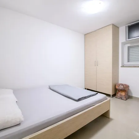 Feriehus Elegant In Privlakaw With Garden Privlaka (Zadar)